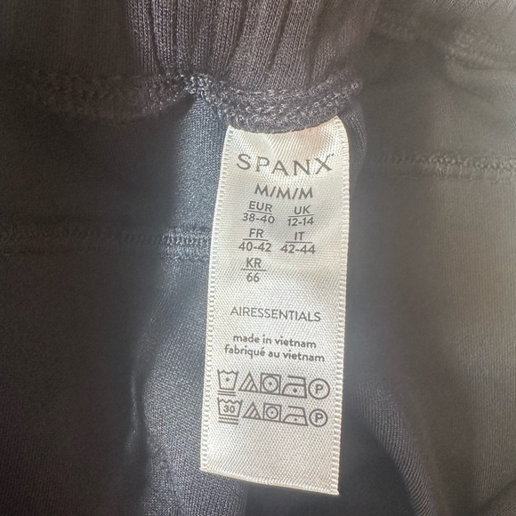 SPANX “Air Essentials Wide Leg Pant” Very Black Size Medium New With Tag! - Picture 13 of 13